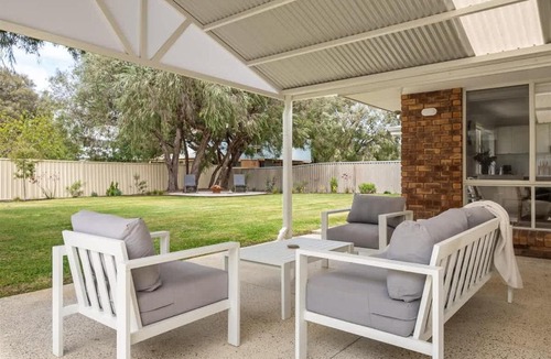 Dunsborough House | Bayside - Serene Haven near the Town Centre and Beach
