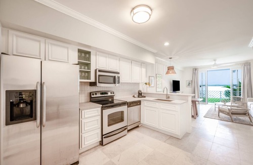 Islamorada Hotel | Bayside Tranquility: 3 Relaxing Villa w/Spacious Living Area & Kitchen