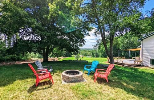 Ellsworth House | Bayside Waterview Cottage
