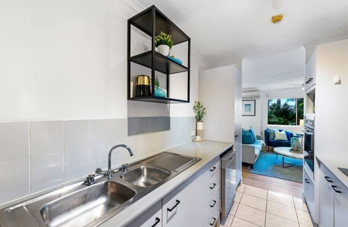 Biggera Waters Apartment | Bayview Beach Holiday Apartments