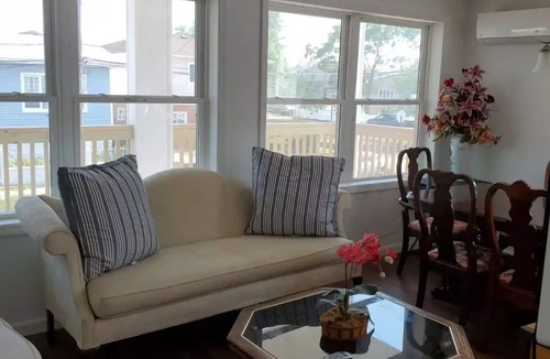Queens House | Bayview Experience