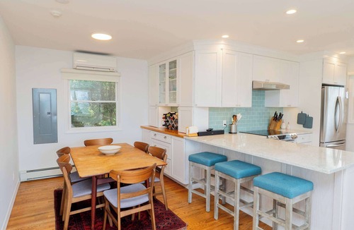 Hampton Bays House | Bayview Hamptons Retreat with Pool