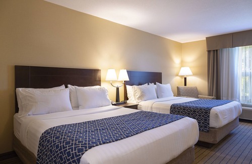 Courtenay Hotel | Bayview Hotel
