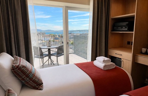 Downings Hotel | Bayview Lodge