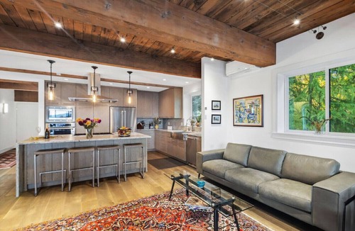 Northeast Bellevue House | Bayview Modern Luxury by the Lake