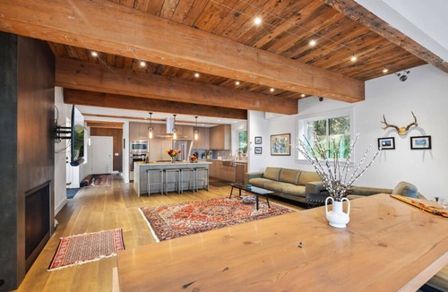 Northeast Bellevue House | Bayview Modern Luxury by the Lake