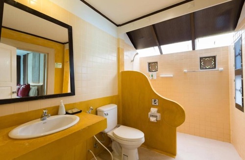 Ko Phi Phi Resort | Bayview Resort Phi Phi Island - Beach Front Resort
