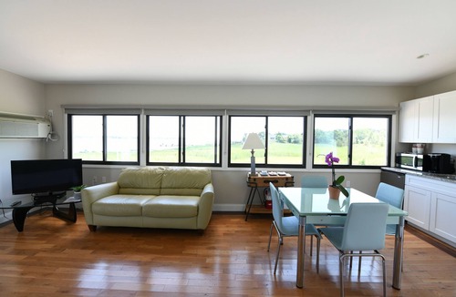 Hampton Bays Hotel | Bayview Resort
