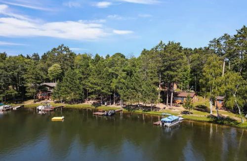 St Germain House | Bayview Resort Waters Edge Cabin 2