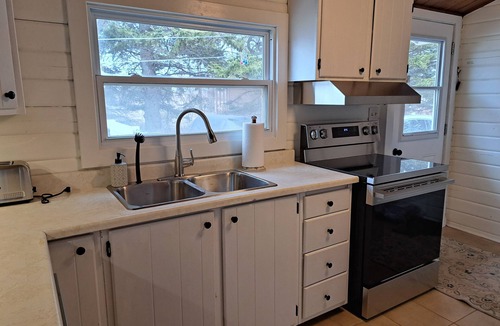 Bayview Cottage | Bayview Sunset Cottage - Spectacular Water View and Sunsets near Cavendish Beach