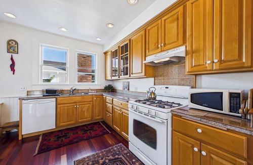 Arcata House | Bayview Victorian