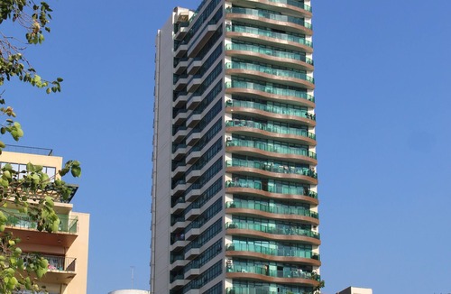 Ermita Night District Condo | Baywatch Tower