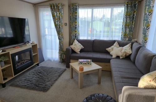 West Heslerton House | Baywood View Lodge