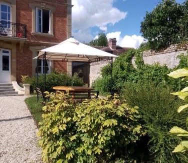 Coulonces Bed & Breakfast | BB des 6 arcs"