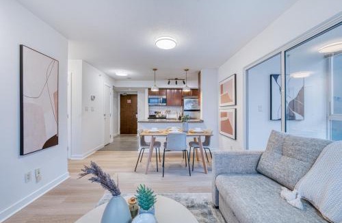 Crosstown Apartment | BC place view! Corner unit! free parking!