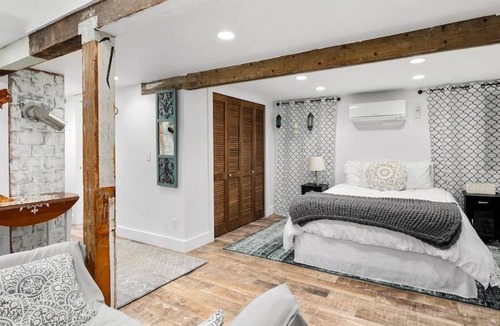 Whittier Heights House | BD - Ballard Basement Ballard's vintage Moroccan-inspired Basement Stdio - 143796