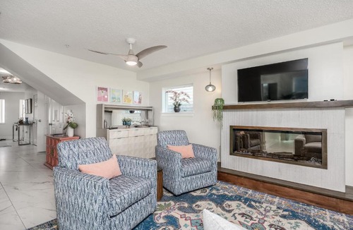 Jacksonville Beach Apartment | Be A Nomad - 7 Bedroom Beachfront House Jacksonville Beach Sleeps 14