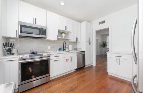 Southbank Apartment | Be A Nomad - Historic 2BR Retreat by the River