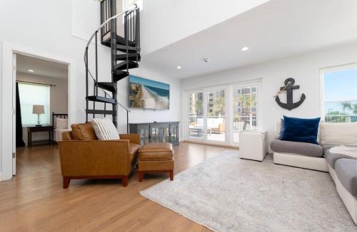 Jacksonville Beach Apartment | Be A Nomad - Sleeps 14 Ocean Pool Rooftop Deck 30sec Jacksonville Beach