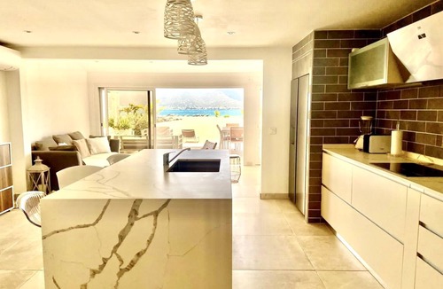 Nettle Bay Apartment | Beautiful 5 bedrooms on the beach, terrace spectacular sea view, Pool, tennis