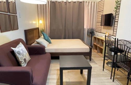 San Dionisio Apartment | Bea’s Transient (Condo Studio Room for 2!)