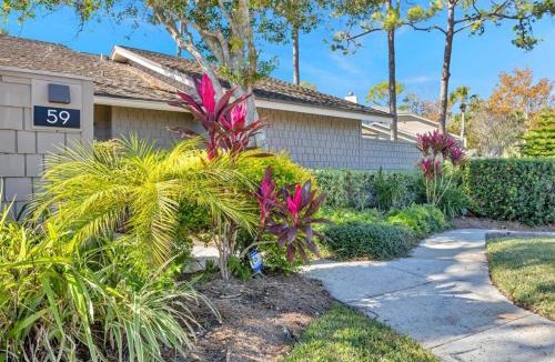 Sawgrass House | Beach-2-Green - 3BR condo w golf views & pool