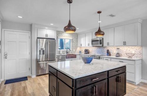 Sawgrass House | Beach-2-Green - 3BR condo w golf views & pool