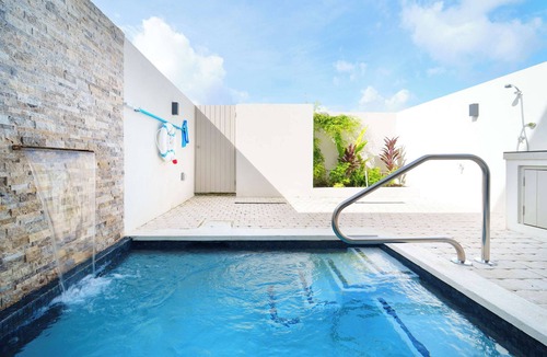 Lower Carlton Beach Condo | Beach 5min, Elegant 3BR Pool Villa! Near Holetown