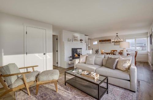 Lagoon Point House | Beach Access, Deck: Waterfront Whidbey Island Home