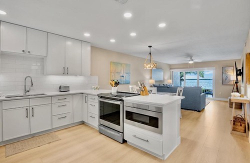 Bradenton Beach Apartment | Beach and Bay Getaway