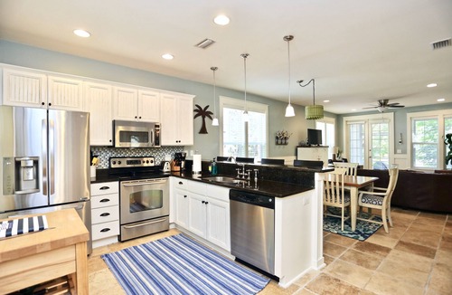 Laurel Grove Cottage | BEACH and GOLF cottage, Emerald Coast, 2 Golf Carts, Sleeps 6+