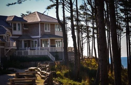 Seabrook House | Beach Bluff: Oceanfront, Hot Tub, Dog Friendly!