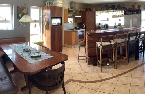 Henties Bay House | Beach, Braais & Big Memories - 4 Bedroom Family Home in Henties Bay