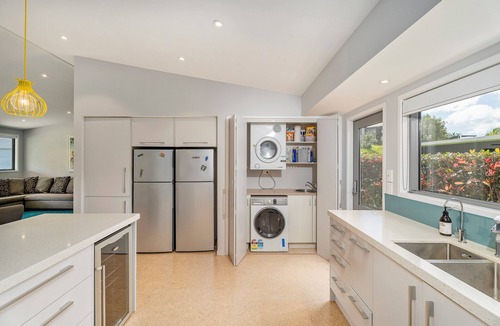 Whangapoua House | Beach Break Bach - Whangapoua Holiday Home