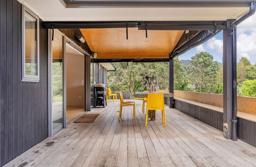 Whangapoua House | Beach Break Bach - Whangapoua Holiday Home