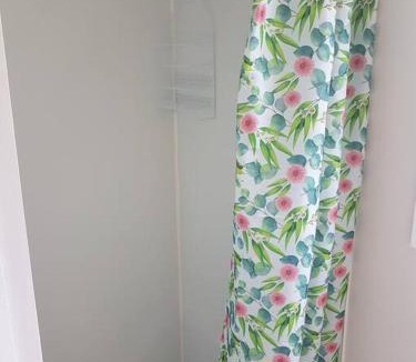 Waihi Beach House | Beach Break Studio Cabin - short walk to beach and cafes