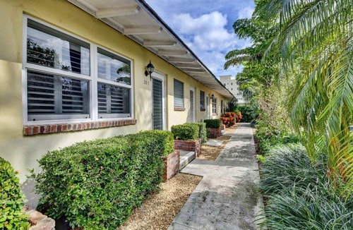 Delray Beach Condo | Beach Bungalow