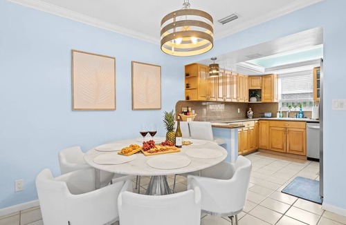 Terra Mar Island Estates House | Beach Bungalow | Walk to Beach | Swimspa | Jacuzzi