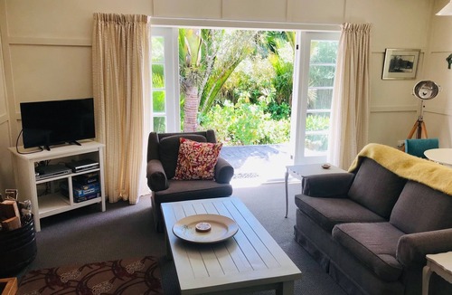 Punakaiki House | Beach Bush & River Delight