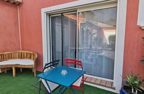 Le Cannet-des-Maures Bed & Breakfast | Beach Cabana Room