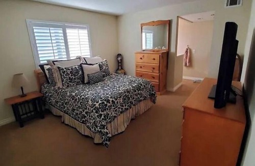 Downtown House | Beach Close Townhome