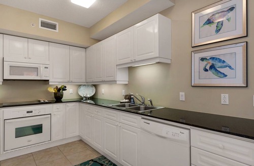 Sugar Beach Condo | Beach Colony West 6D 3BR/3BA Gulf Front w/Beach Chair Service