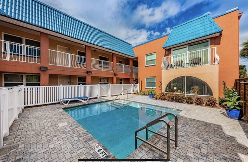 North Redington Beach Condo | Beach Condo Getaway