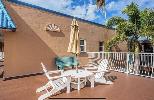 North Redington Beach Condo | Beach Condo Getaway