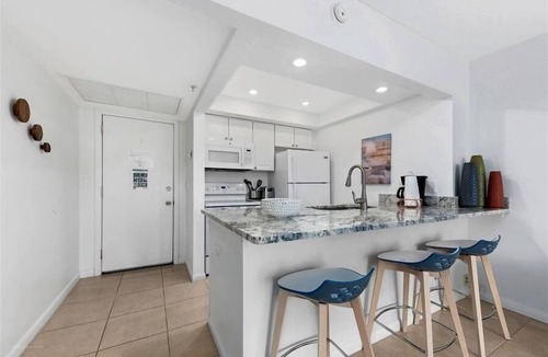 Hutchinson Island South Apartment | Beach Condo/High-End Finishes/Island Beach Resort/No Cleaning Fee/Condo 109