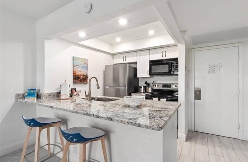 Hutchinson Island South Apartment | Beach Condo/High-End Finishes/Island Beach Resort/No Cleaning Fee/Condo 112
