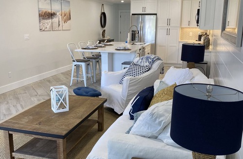 Crescent Beach Condo | Beach Condo Newly Renovated