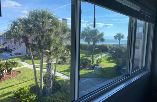Crescent Beach Condo | Beach Condo Newly Renovated