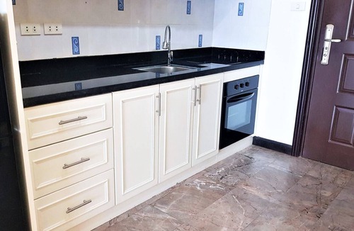 Na Kluea Apartment | Beach Condo with Stunning Sea Views - Sleeps 2