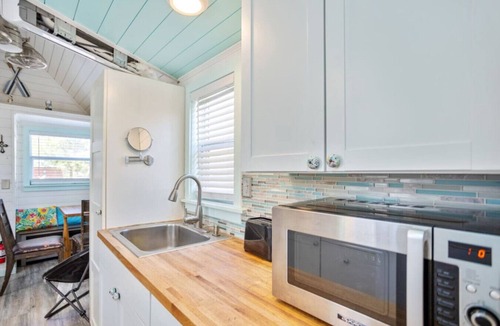 Umatilla House | Beach Cottage Tiny Home